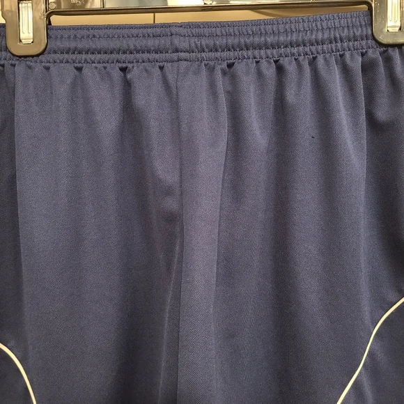 Adidas Clima365 Women's Navy Shorts Size Large - Picture 7 of 9